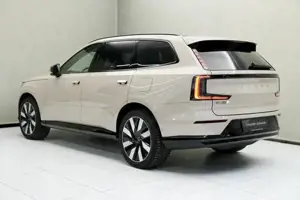 Volvo EX90 Ultra, Twin Motor Performance, Vollelektrisch Bild 9