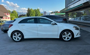 Mercedes-Benz A 160 *LED *PDC* Sportsitze*Sitzheizung* Bild 8