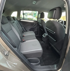 Volkswagen Tiguan 2.0 TDI Comfortline DSG *1.BESITZ *61.000KM *AHK Bild 9