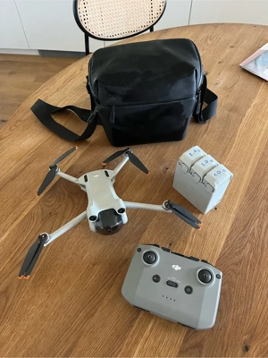 Drohne DJI Mini 3 Pro inkl. 3 Akkus
