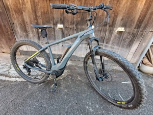 E-Bike Cube MTB Bild 2
