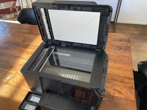 Drucker HP OfficeJet Pro 8715 Bild 2