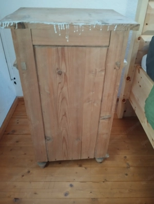 Nachtkästchen Bild 4