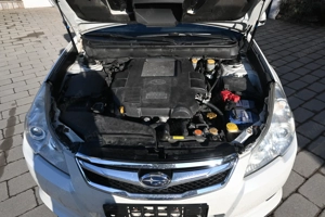 Subaru Legacy 2.0D Swiss Edition AWD Permanenter Allrad  Bild 9