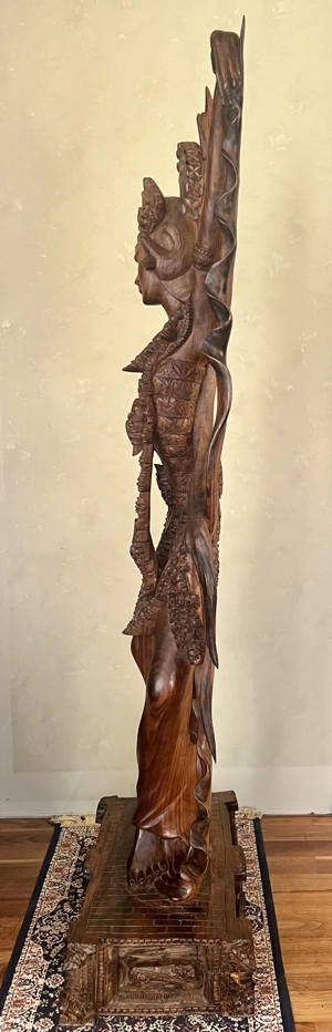 Balinesische Legong Tänzerin handgeschnitzt 1,5m Höhe 40er Jahre  Bild 8