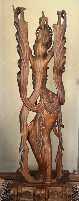 Balinesische Legong Tänzerin handgeschnitzt 1,5m Höhe 40er Jahre  Bild 7