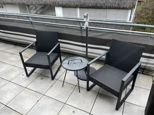 Balkonmöbel   Sitzgarnitur mit Tisch + Sonnenschirm Bild 2