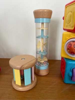 2. Baby Spielzeug Paket 6-9 Monate