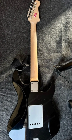 Linkshänder E-Gitarren-Set: Yamaha Pacifica 112JL + Line 6 Spider IV 15 Bild 4