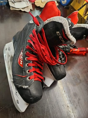 Eishockey, Eislaufschuhe 42 Bild 4