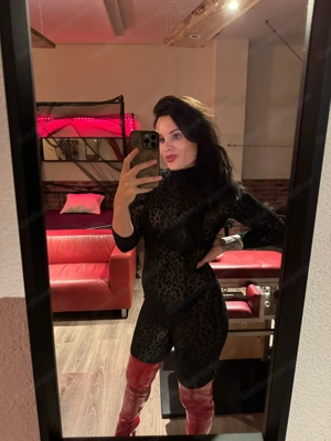 Anfänger und bereits erfahrene Sklaven sind in meinem Reich willkommen.  Bild 2