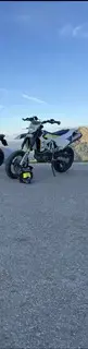 Husqvarna 701 Supermoto Bild 2
