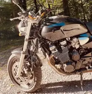 Yamaha XJR1300  Bild 7