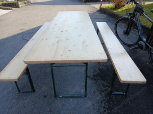 Bierbänke drei Garnituren Bild 2