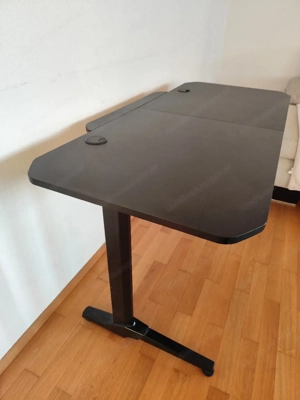 Gaming Tisch  Bild 4