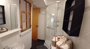 In Fußach, Vorarlberg, steht eine möblierte Einzimmerwohnung zur Verfügung. Als Mietkaution sind 850 Bild 4