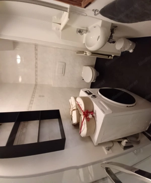 In Fußach, Vorarlberg, steht eine möblierte Einzimmerwohnung zur Verfügung. Als Mietkaution sind 850 Bild 6