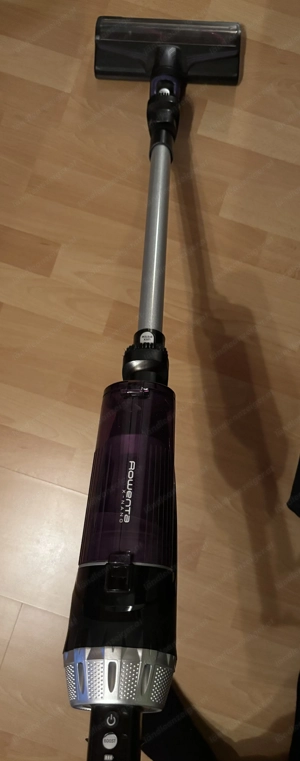 Akkustaubsauger der Marke Rowenta 