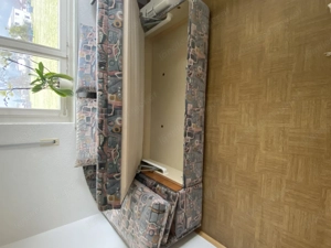 Schlafsofa mit Bettfunktion und Tisch zu verschenken  Bild 2