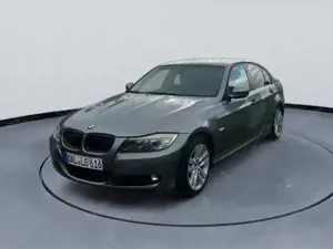 BMW 3er E90 | 125 kW | 2009 | Austauschmotor | AHK | 8-fach bereift Bild 2