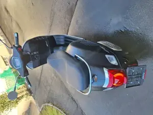 Vespa 300GTS Supertech , nur 675km Bild 3