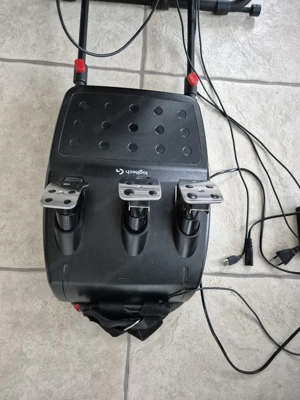 playseat Challenge Lenkrad Pedale Shifter Bild 3