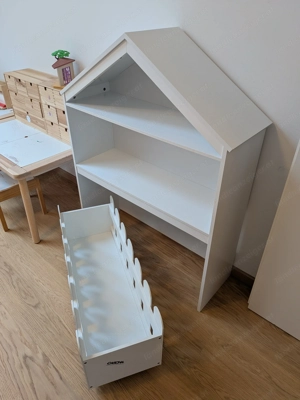 Hausregal Kinderzimmer Bild 5
