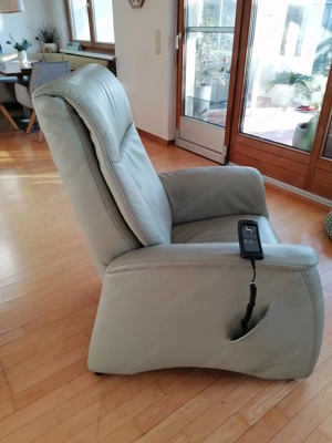 Lederfernsehsessel mit Rollen, elektr. verstellbar Bild 3