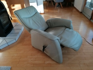 Lederfernsehsessel mit Rollen, elektr. verstellbar