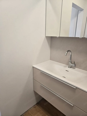 Großzügiges Zimmer (24,4 m ) in renovierter Altbauwohnung (Erstbezug)   Feldkirch Zentrum