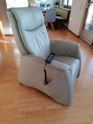 Lederfernsehsessel mit Rollen, elektr. verstellbar Bild 8