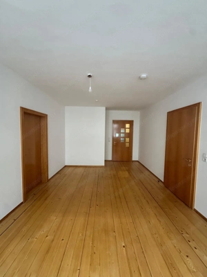 Zwei Zimmer in 3er-WG | 21,7 24,4 m  | renovierter Altbau, Erstbezug | Feldkirch Zentrum Bild 4