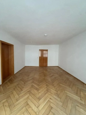 Zwei Zimmer in 3er-WG | 21,7 24,4 m  | renovierter Altbau, Erstbezug | Feldkirch Zentrum Bild 2