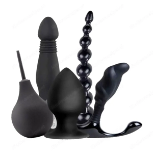 Teen Paar Verkauft benutzte Toys Bild 4