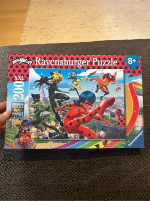 Ravensburger Puzzle 200 XXL Superhelden-Power