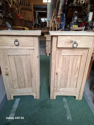 Fichtenholz Nachtkästle Bild 2