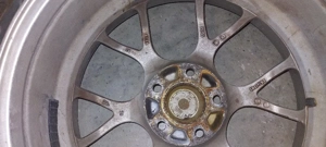 Reifen mit Alufelge Bild 5