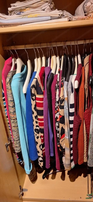 Kleidung Damen Bild 3