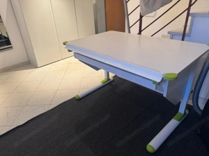 Ergonomischer Kinderschreibtisch Bild 3