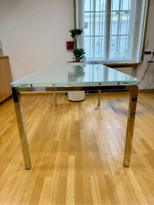 Glastisch mit Chromgestell Bild 4