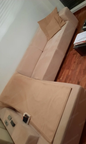 Couch wie neu und sehr modern  Bild 2