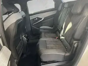 Peugeot 5008 Bild 7
