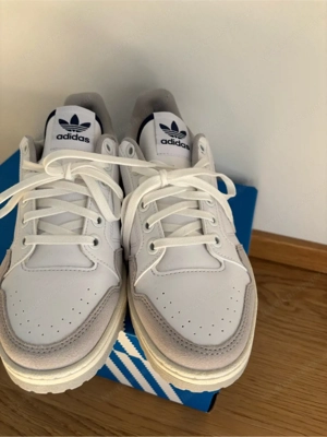 Adidas Sneaker NEU Bild 2
