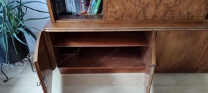 Wunderschöner Vitrinenschrank Bild 5