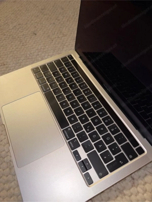 MacBook Pro 13 Zoll M1 Bild 3
