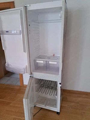Kühl-Gefrierschrank Bild 2