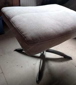 Bequemer Relaxsessel mit Hocker in Hellgrau - wenig genutzt  Bild 3