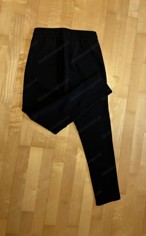 Schwarze Damen Hose von Elias Rumelis Bild 3