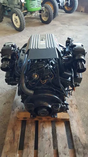 Boot Schiff Motor Mercruiser MCM 5,7 LX Bild 2