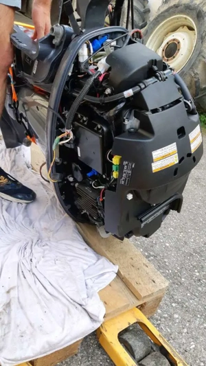 F40F Yamaha Aussenborder Handpinne Bild 2